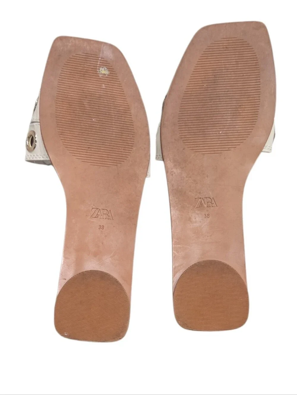 Zara Ivory Leather Slide Sandals with Metallic Grommets Size 7.5